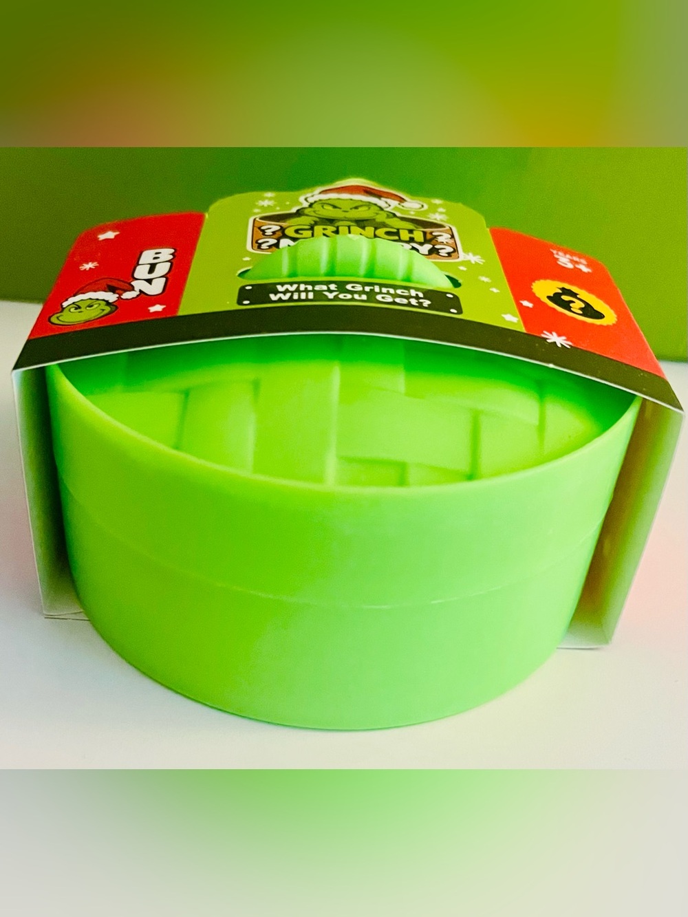 Mystery Blind Bun - Grinch Green Collectible Surprise - Picture 4 of 5